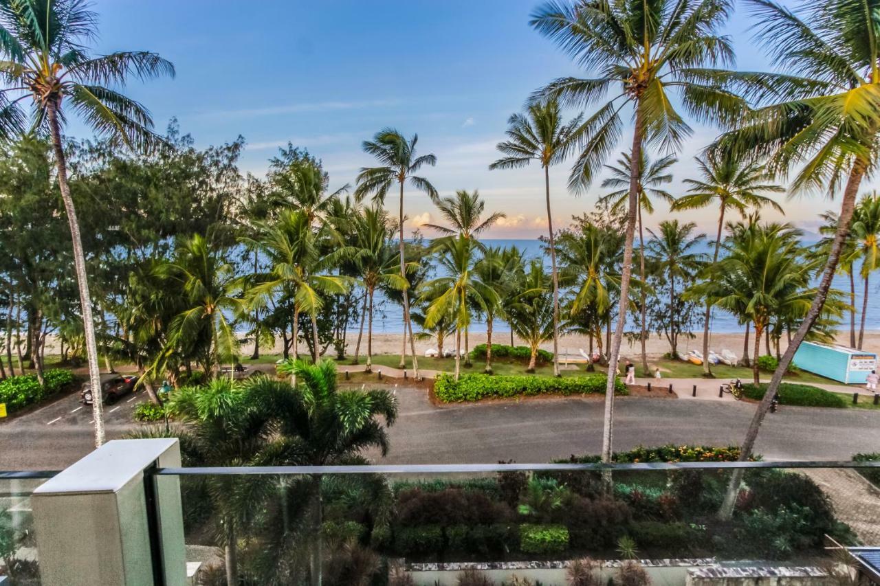 Island Views Beachfront Apartments Palm Cove Kültér fotó