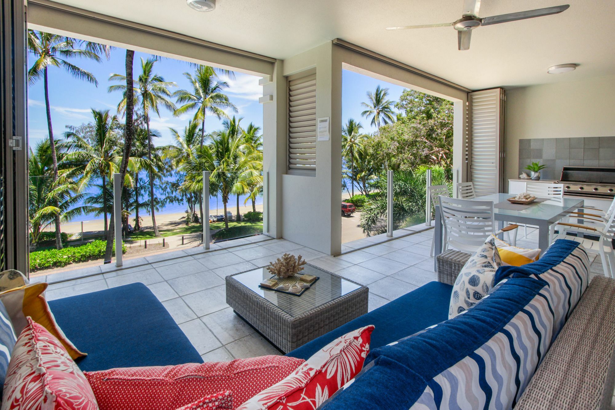 Island Views Beachfront Apartments Palm Cove Kültér fotó
