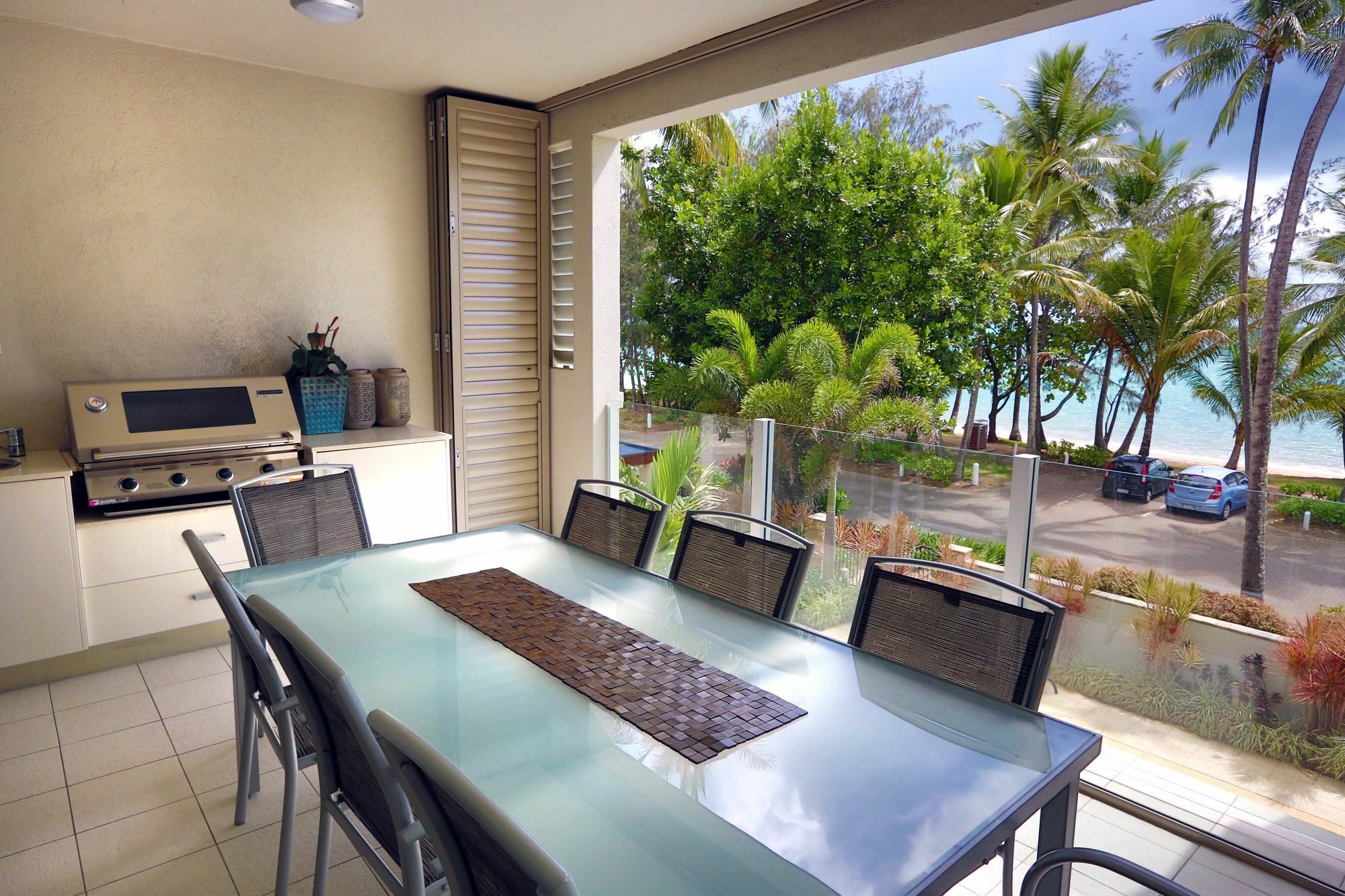 Island Views Beachfront Apartments Palm Cove Kültér fotó